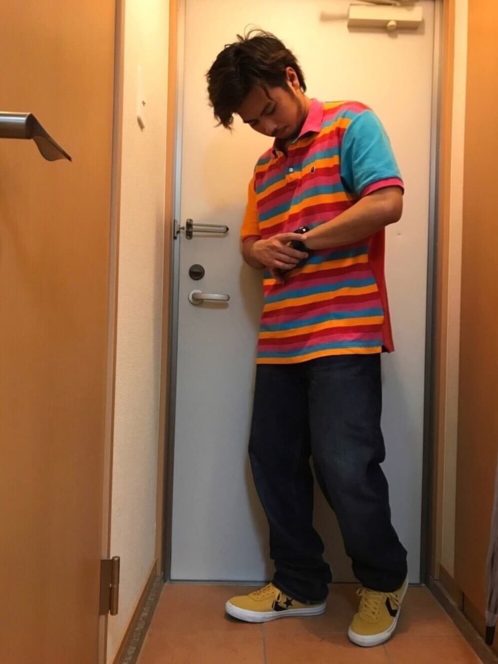 「コンバース、スケシュー、スケータースタイル、A BATHING APE、派手、カラフル、カラフルボーダー、G-SHOCK」｜「A BATHING APEのアイテム（ポロシャツ、その他）」を使った、coney11さん（メンズ・170cm）の夏コーディネートの1枚目の写真