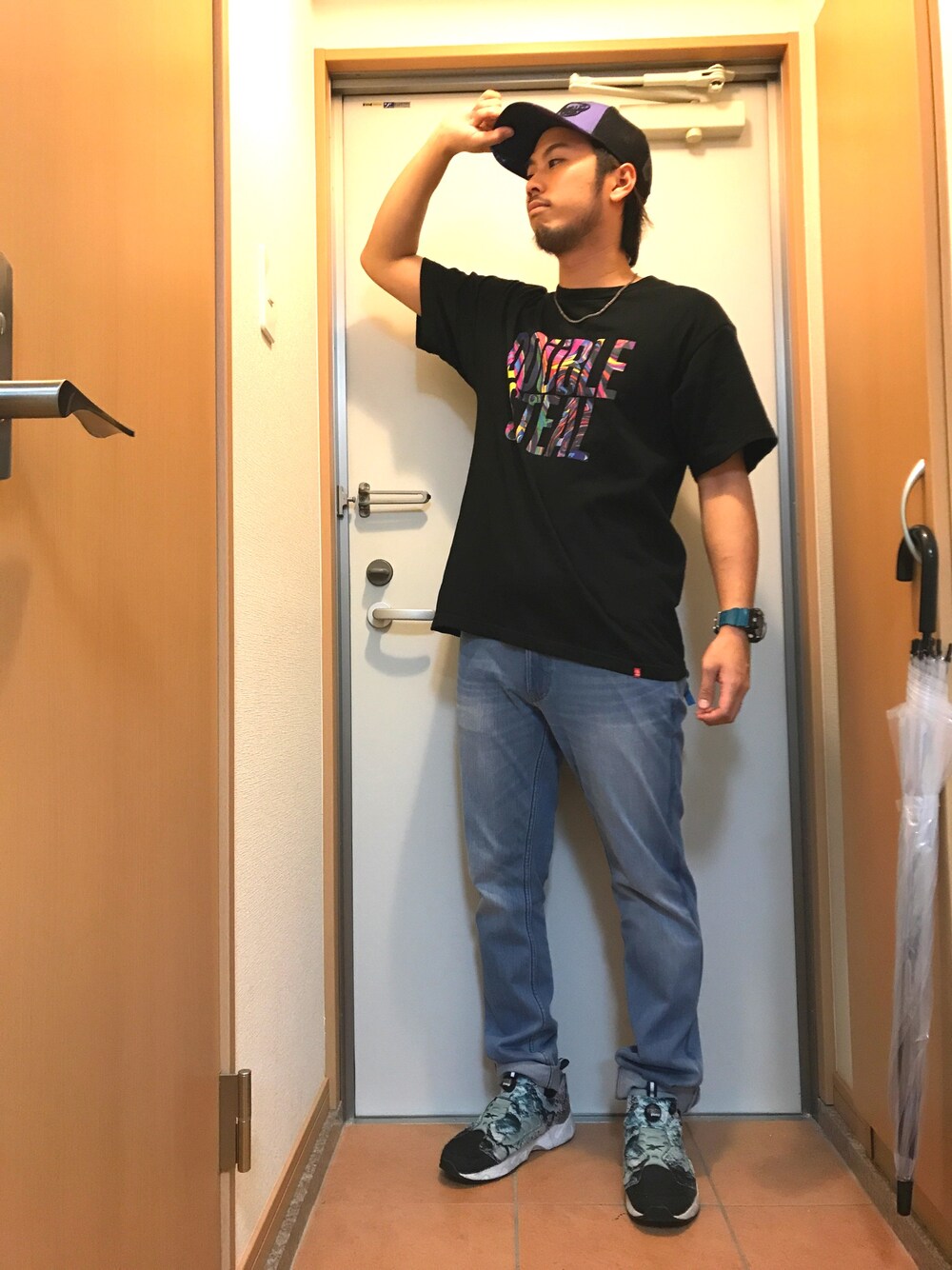 「スケータースタイル、DOUBLE STEAL、ポンプフューリー、VANS、G-SHOCK、キャップ」｜「VANSのアイテム（キャップ、パープル系）」を使った、coney11さん（メンズ・170cm）の夏コーディネートの1枚目の写真
