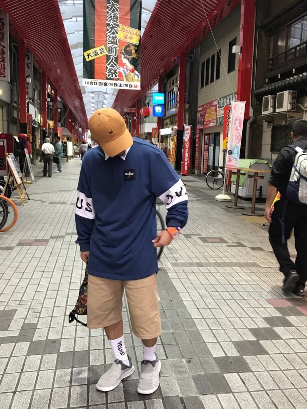 「Deviluse、Levi's、ナイキ、ナイキスニーカー、ベナッシ、ストリート、G-SHOCK」｜「Deviluseのアイテム（キャップ、ブラウン系）」を使った、coney11さん（メンズ・170cm）の秋コーディネートの1枚目の写真