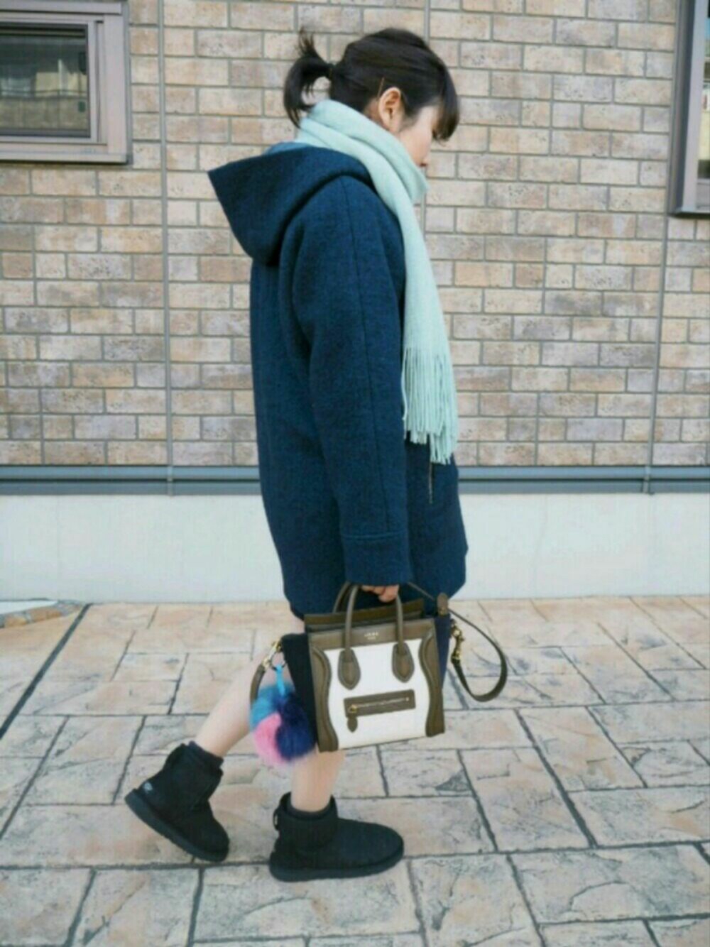 「greenlabelrelaxing、スナイデル、アグ、ZARA、ボンボン、シンプルコーデ、アウター、セリーヌ、ナノラゲージ」｜「GREENLABELRELAXINGのアイテム（その他アウター、ブルー系）」を使った、ぱにさん（レディース・152cm）の冬コーディネートの1枚目の写真