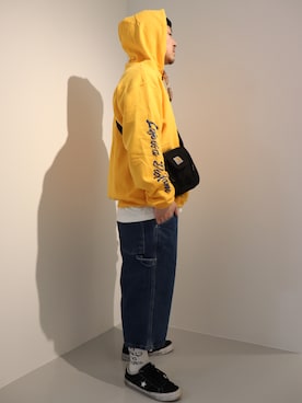 「Carhartt WIP（カーハートダブリューアイピー）のアイテム（バッグ）」を使った、LHP福岡店 staffさん（メンズ・165cm）の春コーディネート