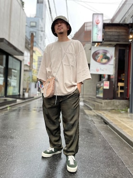 「blackmeans（ブラックミーンズ）のアイテム（ハンドバッグ）」を使った、LHP福岡店 staffさん（メンズ・165cm）の春コーディネート