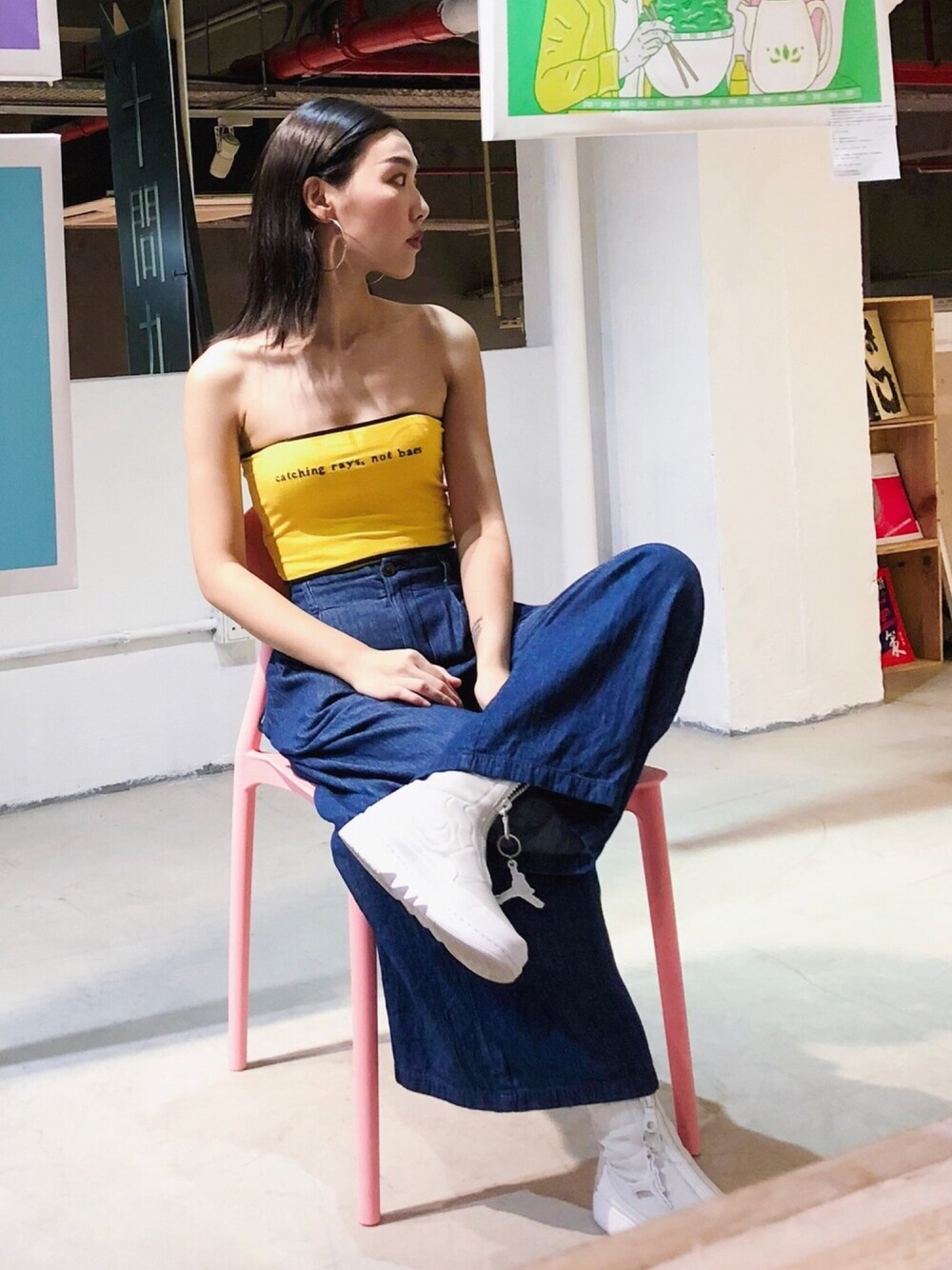 「outfit、GU、TOPSHOP、NIKE、yellow」｜「TOPSHOPのアイテム（カーディガン/ボレロ、イエロー系）」を使った、Bernice Sioさん（レディース・162cm）の秋コーディネートの1枚目の写真