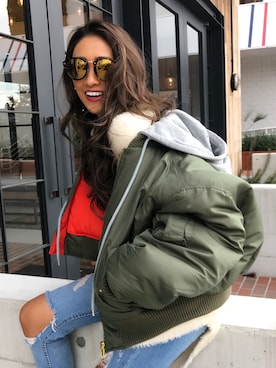 「アイテム（ミリタリージャケット）」を使った、Risa Konomiさん（レディース・155cm）の冬コーディネート