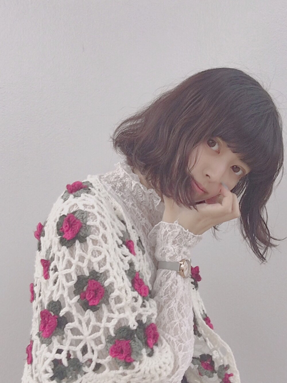 「秋服準備はじめました、今日のコーデ、秋、お洒落さんとつながりたい、rili_tokyo、merry jenny、レトロ、レーストップス、カーディガン」｜「RiLi tokyoのアイテム（シャツ/ブラウス、ホワイト系）」を使った、ﾅﾂｷさん（レディース・165cm）の秋コーディネートの1枚目の写真