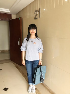 「アイテム（スマホグッズ）」を使った、ジェーン ちゃんさん（レディース・158cm）の春コーディネート
