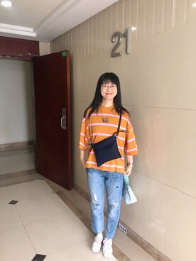 「アイテム（スマホグッズ）」を使った、ジェーン ちゃんさん（レディース・158cm）の春コーディネート