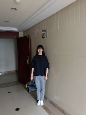 「PULL&BEAR（プルアンドベア）のアイテム（スラックス）」を使った、ジェーン ちゃんさん（レディース・158cm）の夏コーディネート