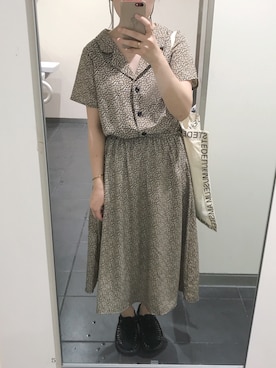 「小花柄ワンピース」｜「アイテム（サンダル）」を使った、mmi⚘さん（レディース・153cm）の夏コーディネート