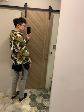 「MSGM（エムエスジーエム）のアイテム（シャツ/ブラウス）」を使った、花mikiさん（メンズ・187cm）の秋コーディネート
