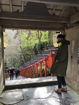 「貴船神社」｜花mikiさん（メンズ・187cm）の冬コーディネート