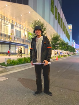「AVIREX（アヴィレックス）のアイテム（ブルゾン）」を使った、アライマンさん（メンズ・180cm）の秋コーディネート