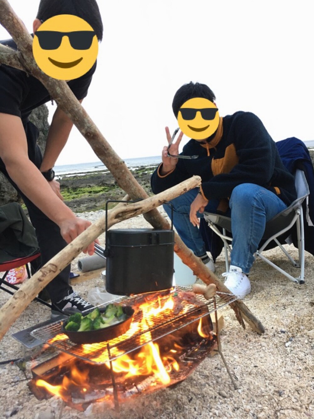 「H&Mのアイテム（その他アウター、ブルー系）」を使った、ちっぷりんさん（メンズ・177cm）の春コーディネートの1枚目の写真