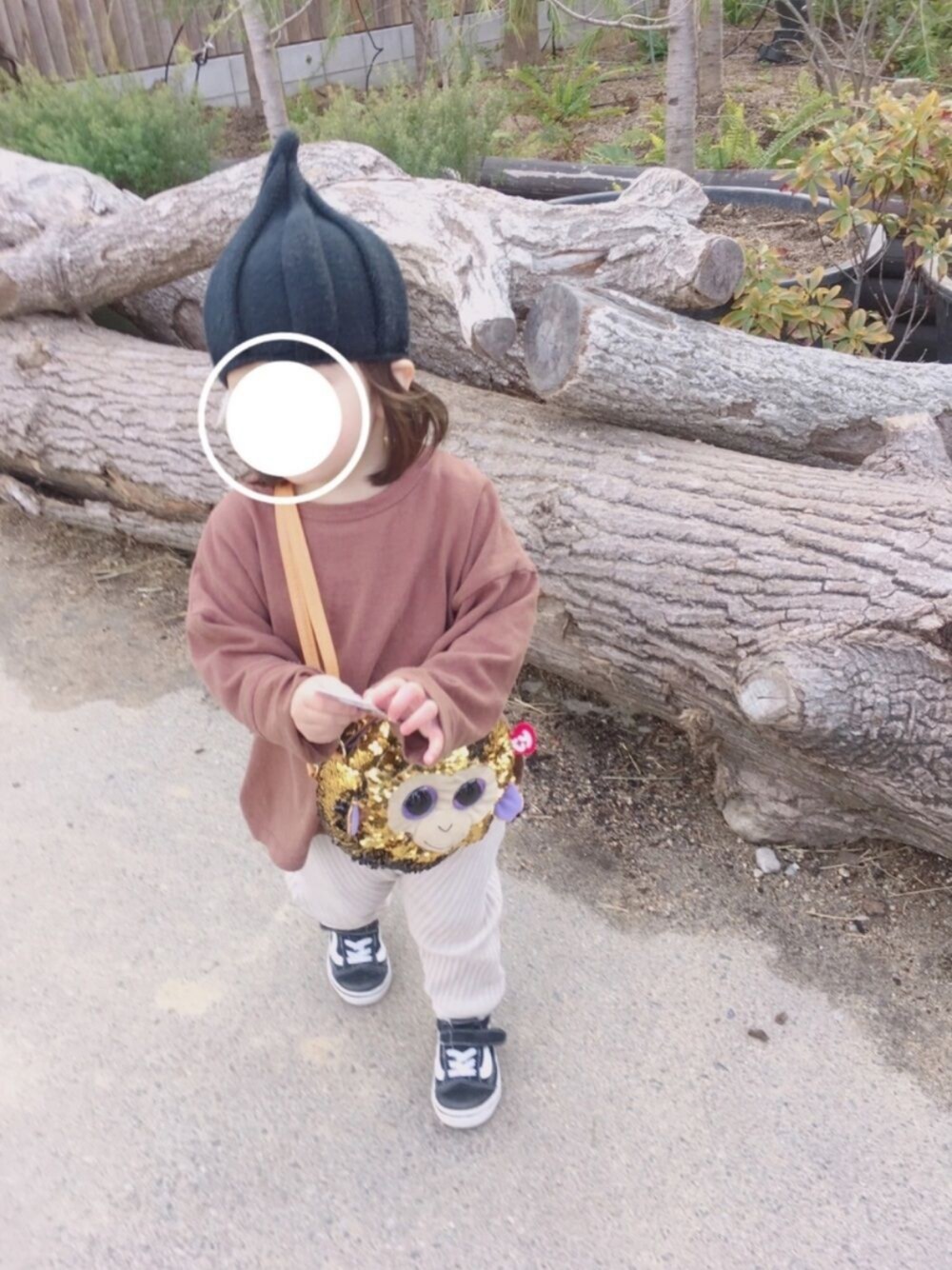 「チョコ色に染まれ、韓国子供服、2歳、VANS」｜「monmimiのアイテム（Tシャツ/カットソー、ブラウン系）」を使った、meさん（キッズ・90cm）の冬コーディネートの1枚目の写真