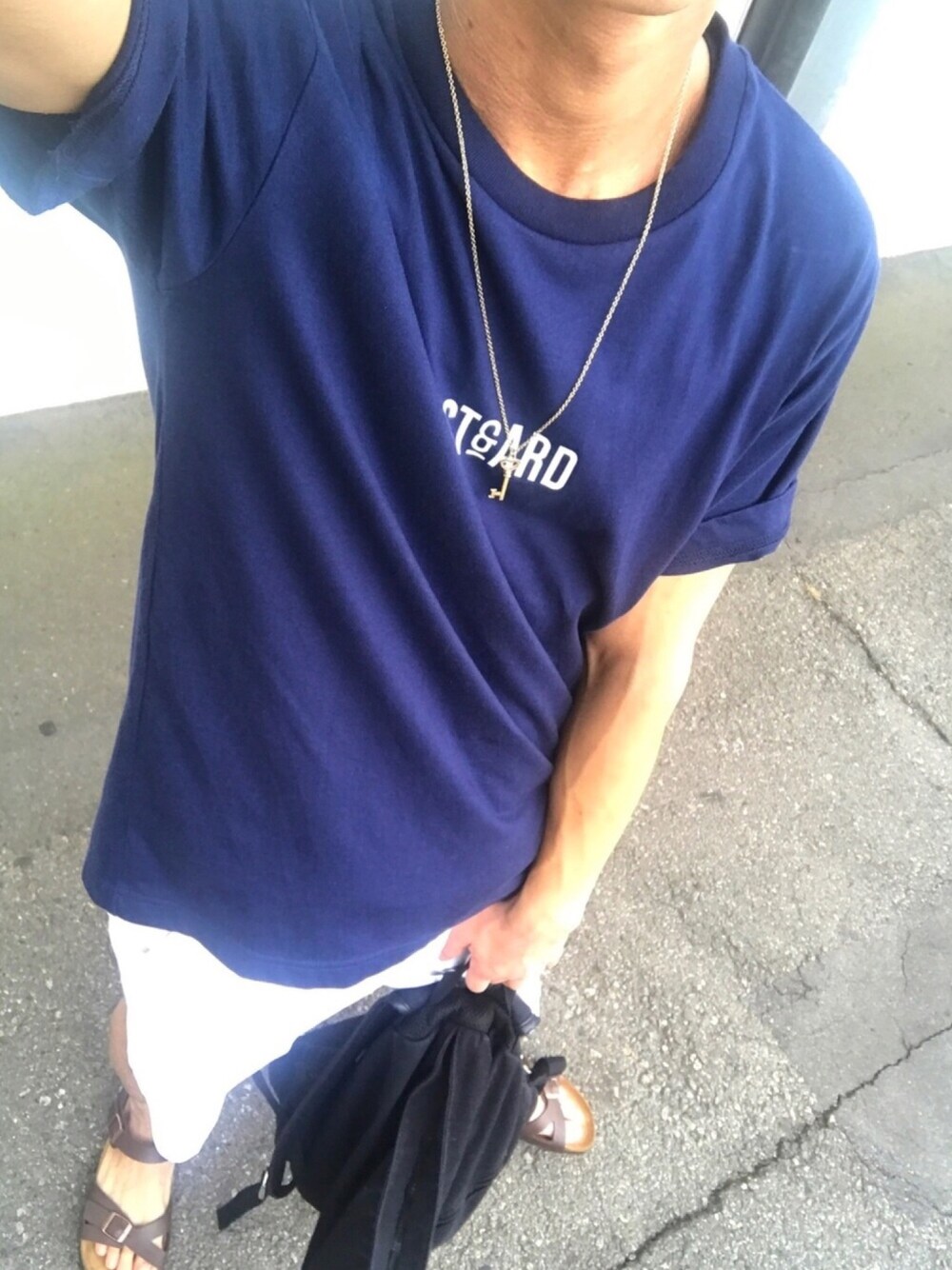 「UNIQLO、URBAN RESEARCH、fashion、FOREVER 21、Dayoff、ootd、夏コーデ、美容師、カジュアル、ロゴT」｜「URBAN RESEARCH DOORSのFORK＆SPOON ST＆ARD Tee（Tシャツ/カットソー、ブルー系）」を使った、たいし🦌さん（メンズ・170cm）の秋コーディネートの1枚目の写真