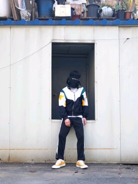 「PUMA（プーマ）のアイテム（その他アウター）」を使った、규요さん（メンズ・177cm）の秋コーディネート