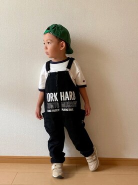 「highking（ハイキング）のアイテム（サロペット/オーバーオール）」を使った、kan1208さん（キッズ・100cm）の秋コーディネート