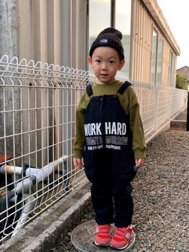 「highking（ハイキング）のアイテム（サロペット/オーバーオール）」を使った、kan1208さん（キッズ・100cm）の秋コーディネート
