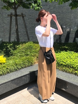 「UNIQLO（ユニクロ）のクルーネックT（半袖）（Tシャツ/カットソー、ホワイト系）」を使った、𝚊 𝚔 𝚊 𝚗 𝚎さん（レディース・158cm）の春コーディネート
