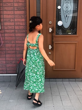 「AZUL by moussy（アズールバイマウジー）のアイテム（ワンピース/ドレス）」を使った、ミニーさん（キッズ・135cm）の夏コーディネート