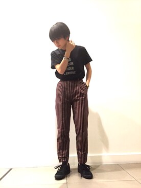 「BEAUTY&YOUTH UNITED ARROWS（ビューティーアンドユースユナイテッドアローズ）のBY ロゴTシャツ（Tシャツ/カットソー、ブラック系）」を使った、Miyu Iwasakiさん（レディース・160cm）の春コーディネート