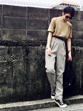「BEAUTY&YOUTH UNITED ARROWS（ビューティーアンドユースユナイテッドアローズ）のアイテム（その他パンツ、ベージュ系）」を使った、Miyu Iwasakiさん（レディース・160cm）の夏コーディネート