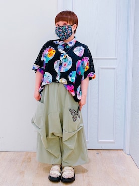 iS ScoLar（イズスカラー）の「蝶刺繍カーゴパンツ（その他