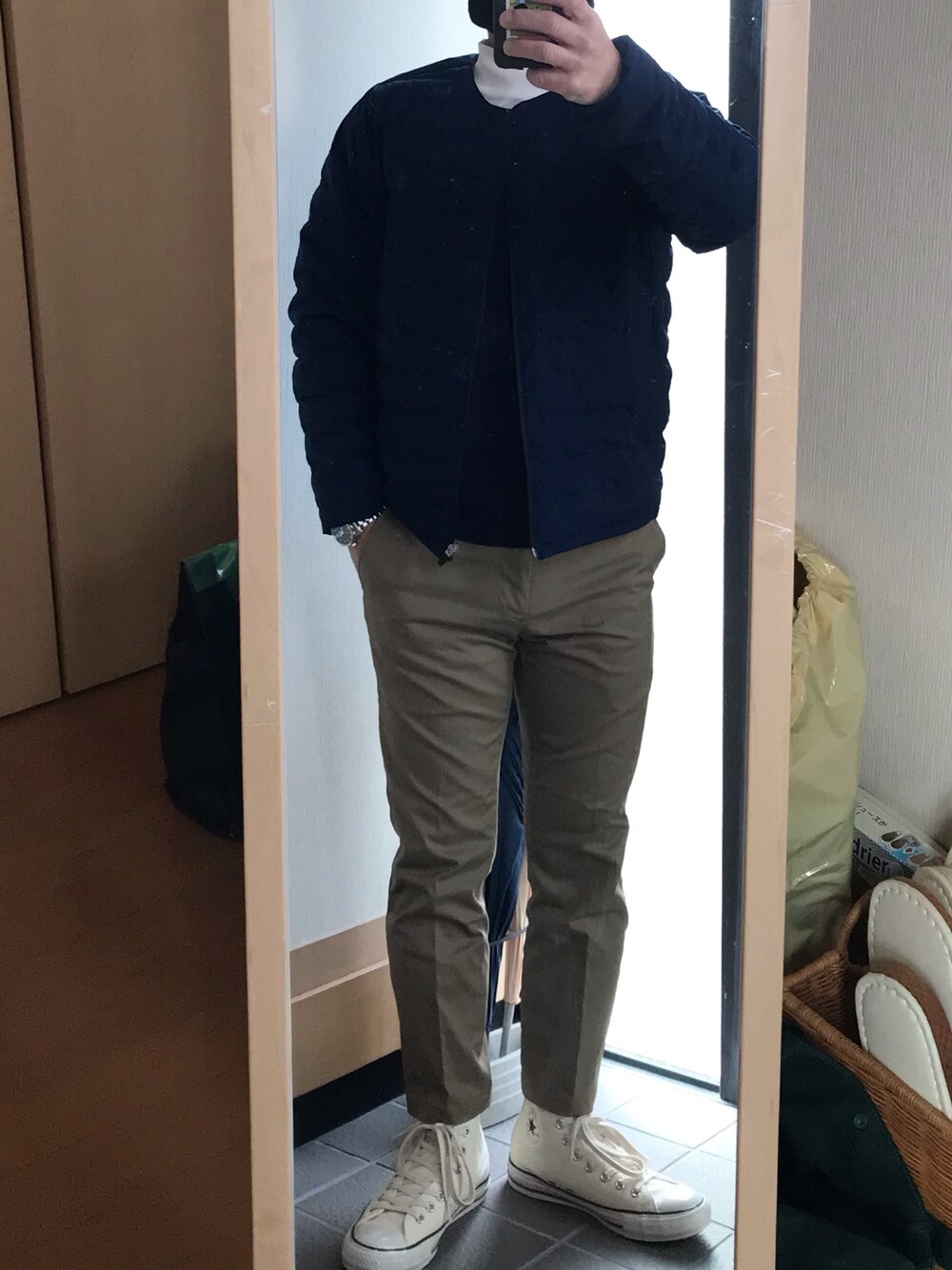「休日スタイル、シンプルコーデ、今日のオッサン、コンバース ハイカット」｜「CONVERSEのCONVERSE × BEAMS / 40th別注 オールスター R ハイ（スニーカー、ホワイト系）」を使った、クリフジさん（メンズ・163cm）の秋コーディネートの1枚目の写真