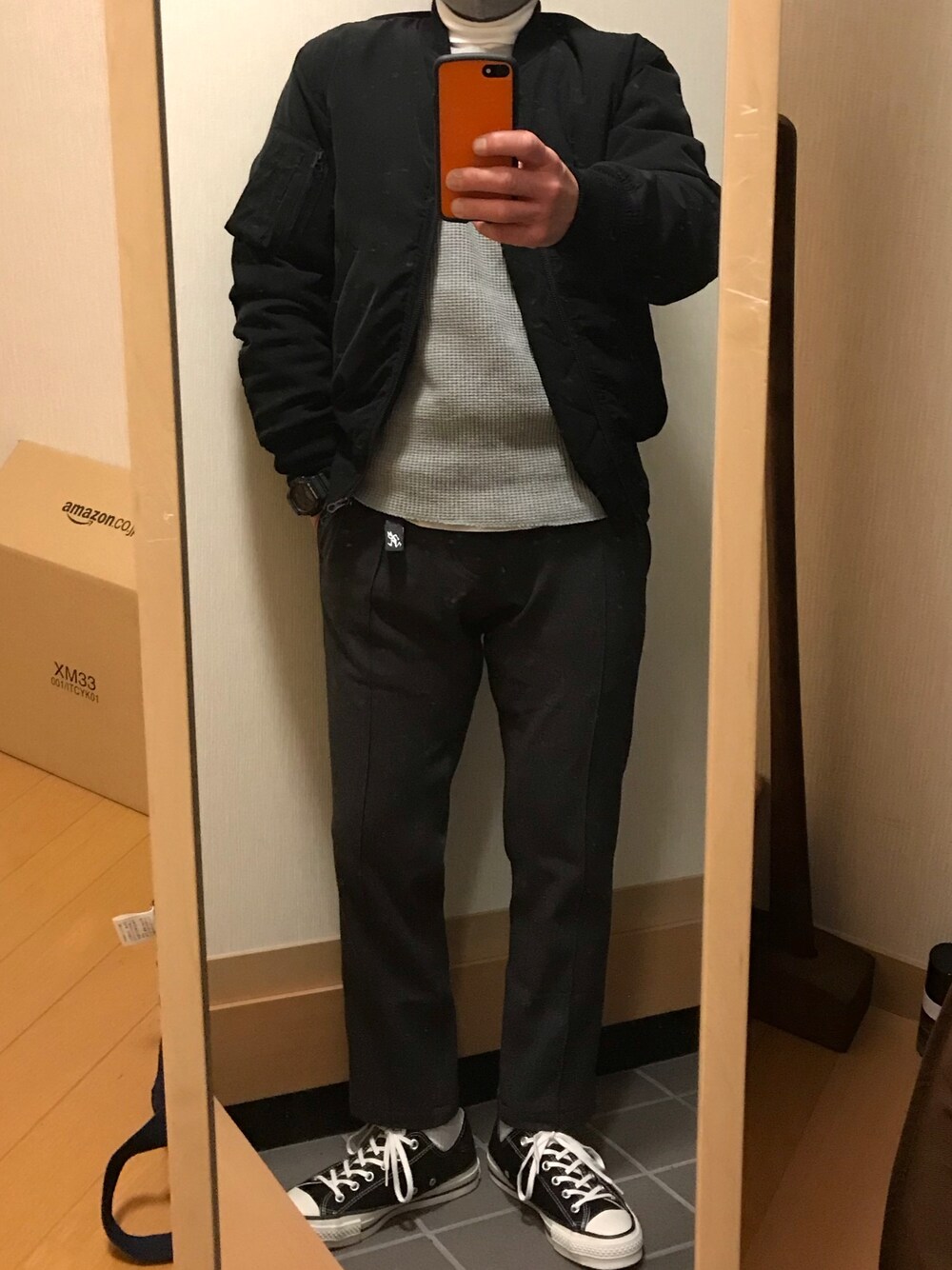 「休日スタイル、今日のオッサン、converse made in JAPAN、ma-1 ブラック、グラミチ beams」｜「BEAMSのBEAMS サーマルカットソー（Tシャツ/カットソー、グレー系）」を使った、クリフジさん（メンズ・163cm）の冬コーディネートの1枚目の写真