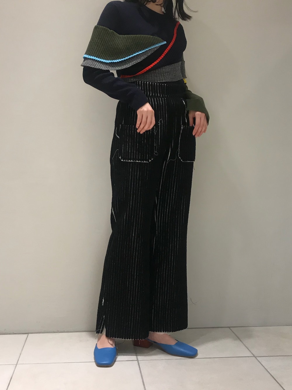 アカネウツノミヤ　コーデュロイパンツ AKANE UTSUNOMIYA コーデュロイワイドパンツ - メルカリ
