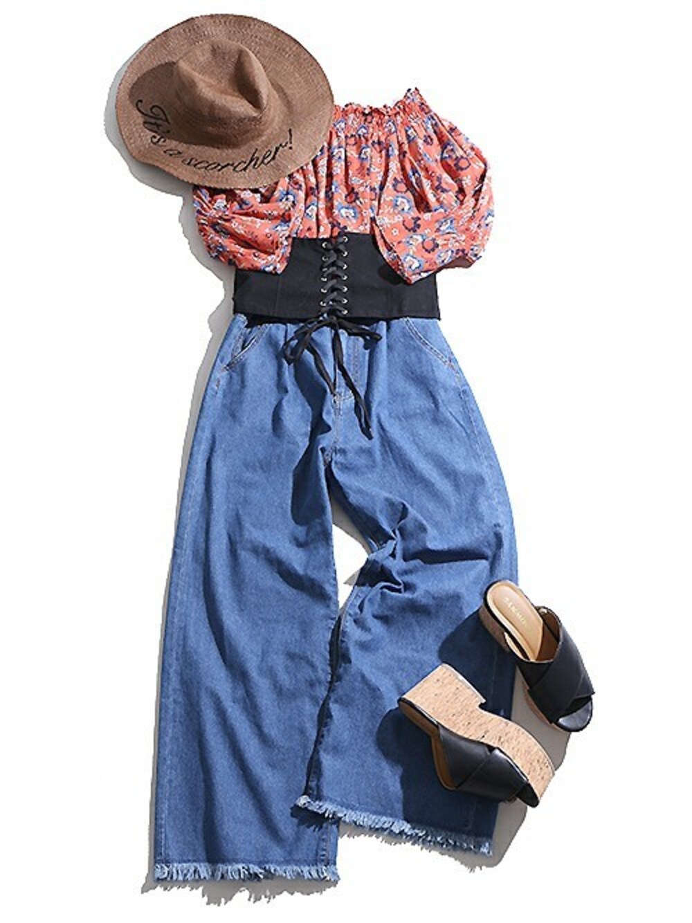 その他のシャツ/ブラウス、ブルー系のデニムパンツ、ブラック系のサンダルを着用したレディースの夏コーディネートの1枚目の写真