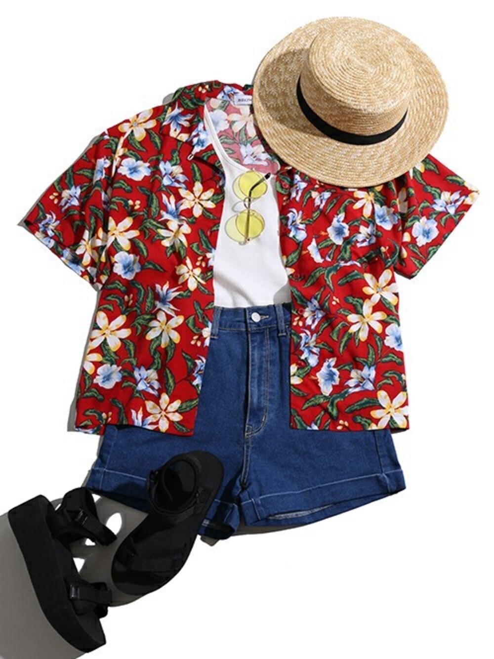 その他のシャツ/ブラウス、ホワイト系のタンクトップ、ブルー系のデニムパンツを着用したレディースの夏コーディネートの1枚目の写真