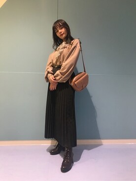 「ボウタイ」｜「アイテム（スウェット）」を使った、WEGOさん（レディース・155cm）の冬コーディネート
