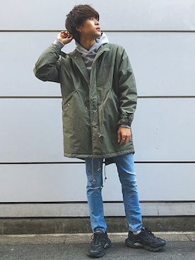 「デニムスキニーパンツ」｜WEGOさん（メンズ・180cm）の冬コーディネート