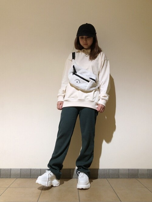 Wego Staffwegoさんのパーカーを使ったコーディネート Zozotown