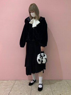 「アシンメトリー」｜「アイテム（ブルゾン）」を使った、WEGOさん（レディース・170cm）の冬コーディネート