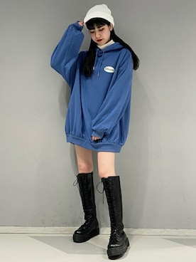 「バックロゴ」｜「アイテム（パーカー）」を使った、WEGOさん（レディース・154cm）の冬コーディネート