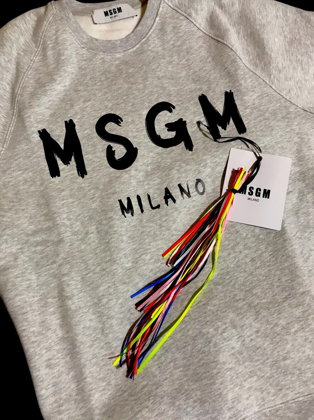 「冬コーデ、念願の、MSGM、トレーナー、めっちゃ可愛い」｜「MSGMのMSGM - ロゴプリント スウェットシャツ - men - コットン - XL（スウェット、グレー系）」を使った、サトシさん（メンズ・174cm）の秋コーディネートの1枚目の写真