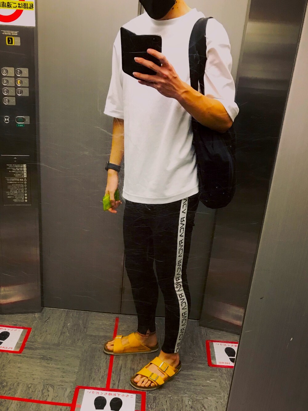 「夏コーデ、ゆるコーデ、rvca、ユニクロ、プチプラコーデ、オーバーサイズ」｜「RVCAのRVCA メンズ LINE SWEAT PANT セットアップボトムス（その他パンツ、ブラック系）」を使った、サトシさん（メンズ・174cm）の夏コーディネートの1枚目の写真