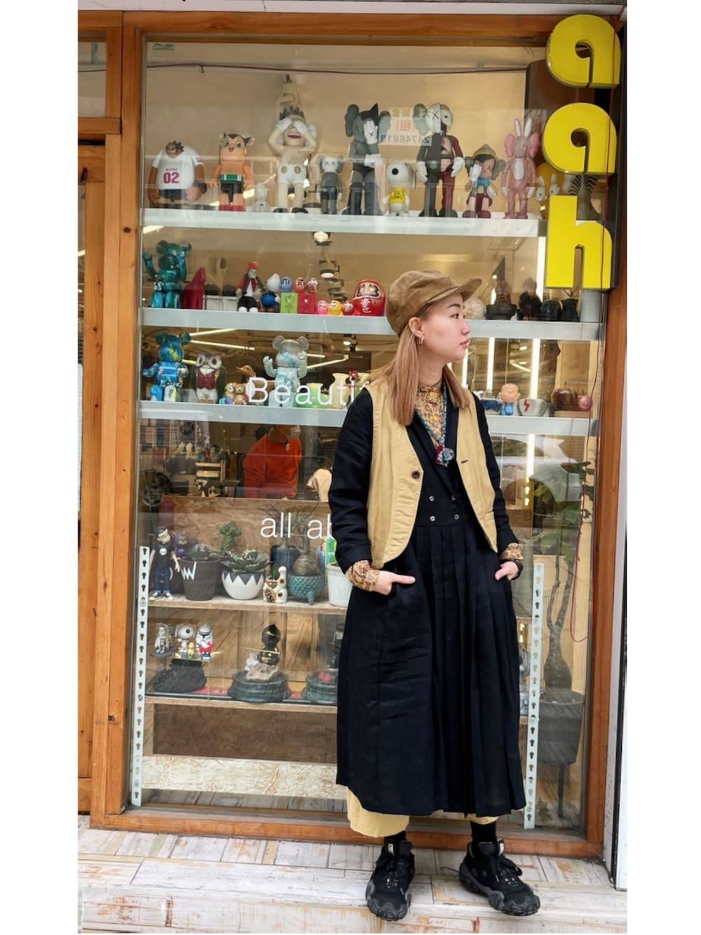 「ootd、日系極簡、古着MIX、ACNE、AcneStudios、CUBE SUGAR、outfit」｜「CUBE SUGARのアイテム（スーツベスト、ゴールド系）」を使った、elppaKさん（レディース・161cm）の冬コーディネートの1枚目の写真