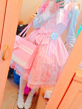 「原宿」｜「アイテム（ジャンパースカート）」を使った、Rinoさん（レディース・164cm）の冬コーディネート