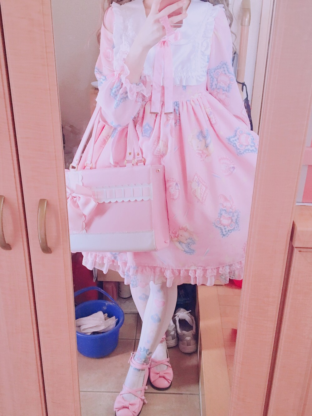 「休日スタイル、はるコーデ、angelicpretty、ロリータ」｜「Angelic Prettyのアイテム（ワンピース、ピンク系）」を使った、Rinoさん（レディース・164cm）の春コーディネートの1枚目の写真