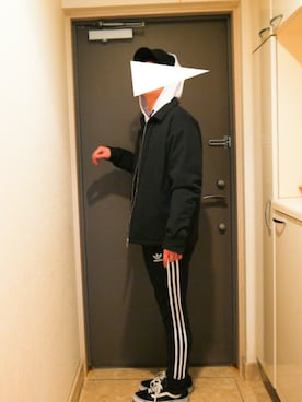 「アディダスパンツ」｜しずくさん（メンズ・166cm）の冬コーディネート