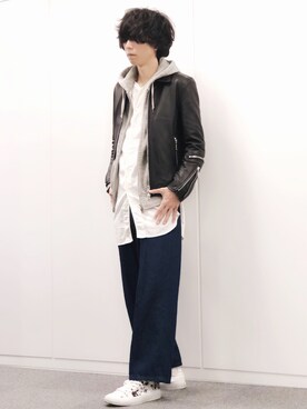 「ノーカラーシャツ」｜「アイテム（ライダースジャケット）」を使った、麦山弦徒さん（メンズ・178cm）の冬コーディネート