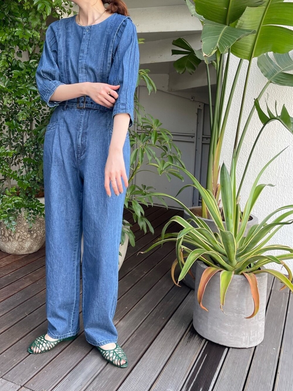 「デニム、denim、デニムオンデニム、デニムスタイル、ootd、outfit、フィルデフェール、FILDEFER、パンツスタイル」｜「FIL DE FERのC/Liデニム ベルテッドパンツ（デニムパンツ、ブルー系）」を使った、matsudo.さん（レディース・161cm）の春コーディネートの1枚目の写真