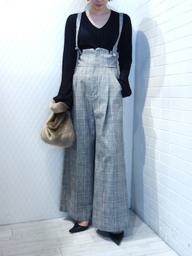 「NINE（ナイン）のアイテム」を使った、レーヴルさん（レディース・163cm）の秋コーディネート