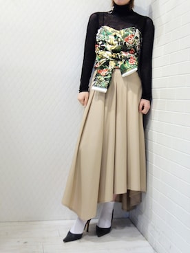 「フラワープリント」｜「アイテム（その他トップス）」を使った、レーヴルさん（レディース・163cm）の春コーディネート