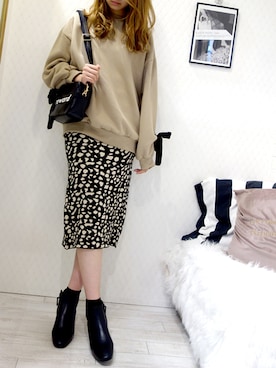 「intoxic.（イントキシック）のアイテム（バッグ）」を使った、レーヴルさん（レディース・169cm）の冬コーディネート