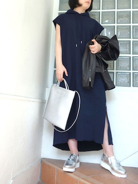 「アイテム（その他シューズ、シルバー系）」を使った、レーヴルさん（レディース・155cm）の春コーディネート