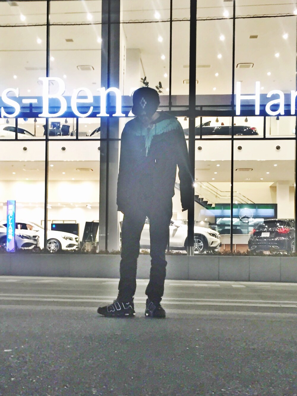 「MARCELO BURLON、モアテン、スニーカー、エアモアアップテンポ、AIR MORE UPTEMPO、マルセロバーロン」｜「UNITED ARROWS & SONSのCounty of Milan Marcelo Burlon(カウンティ オブ ミラン マルセロ ブロン) CROSS WHITE CAP（キャップ、ブラック系）」を使った、RYO-HEYさん（メンズ・177cm）の冬コーディネートの1枚目の写真